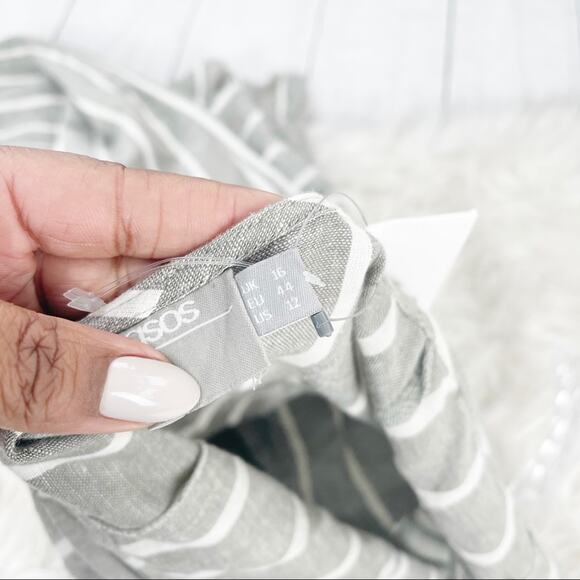 ASOS Women's‎ Grey Striped Sleeveless Jumpsuit Size 12 in Linen NEW - Picture 4 of 6